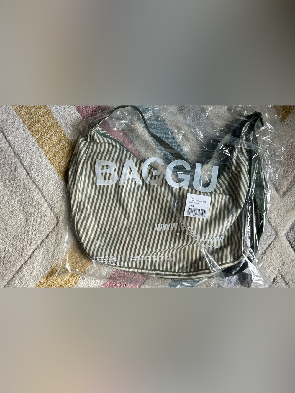 Baggu Sage Stripes Large Crescent. NWT. - Picture 3 of 3